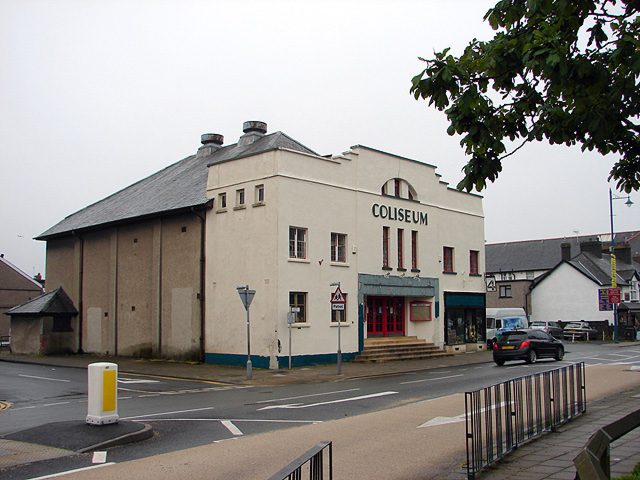 Coliseum Cinema still open - geograph.org.uk - 865752