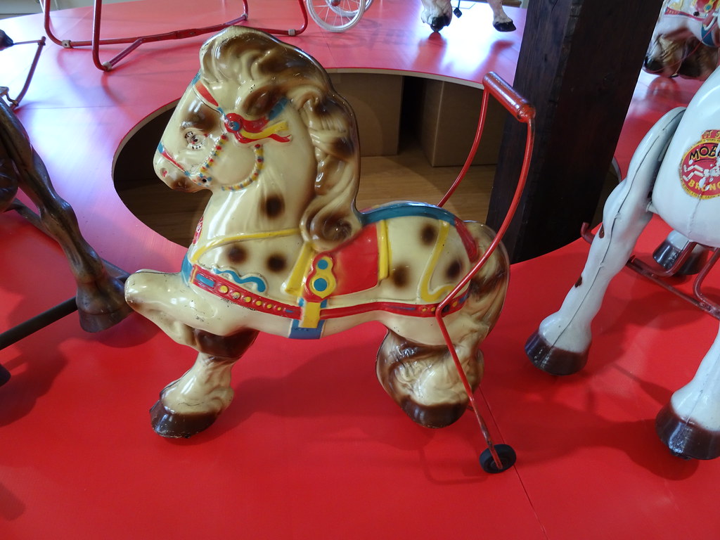 MOBO TOYS