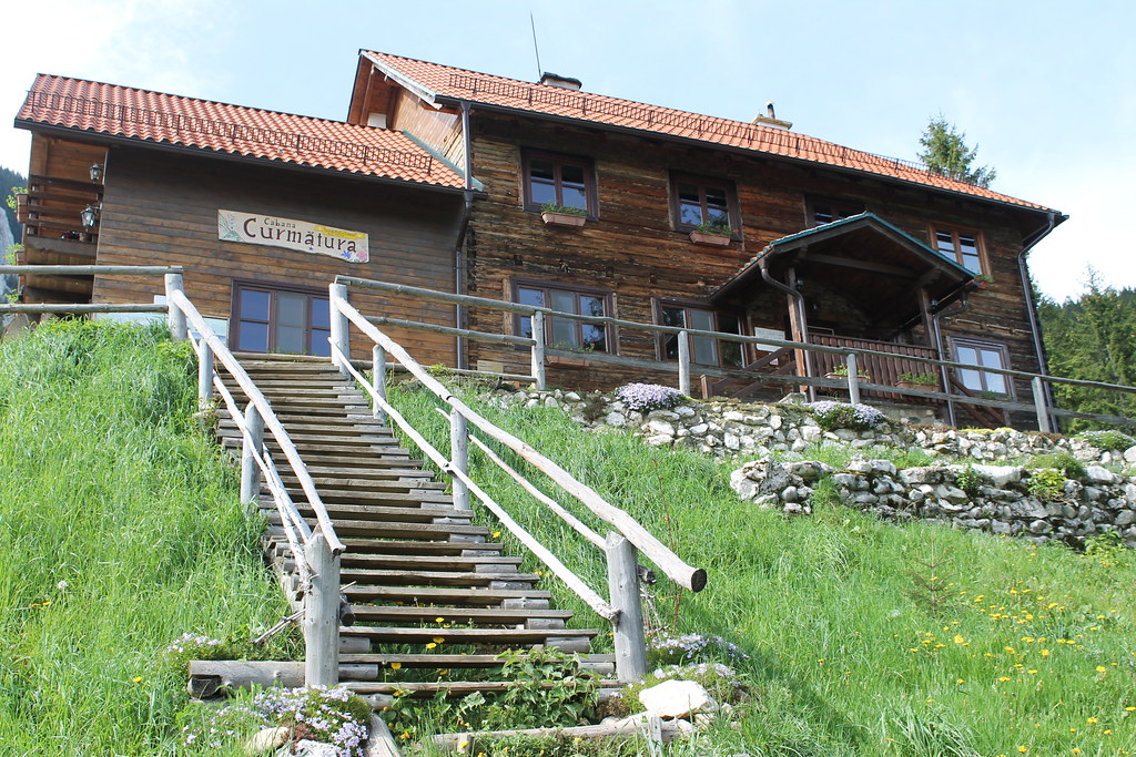 Mountain Hut Brasov Romania #curmatura #dailyshoot