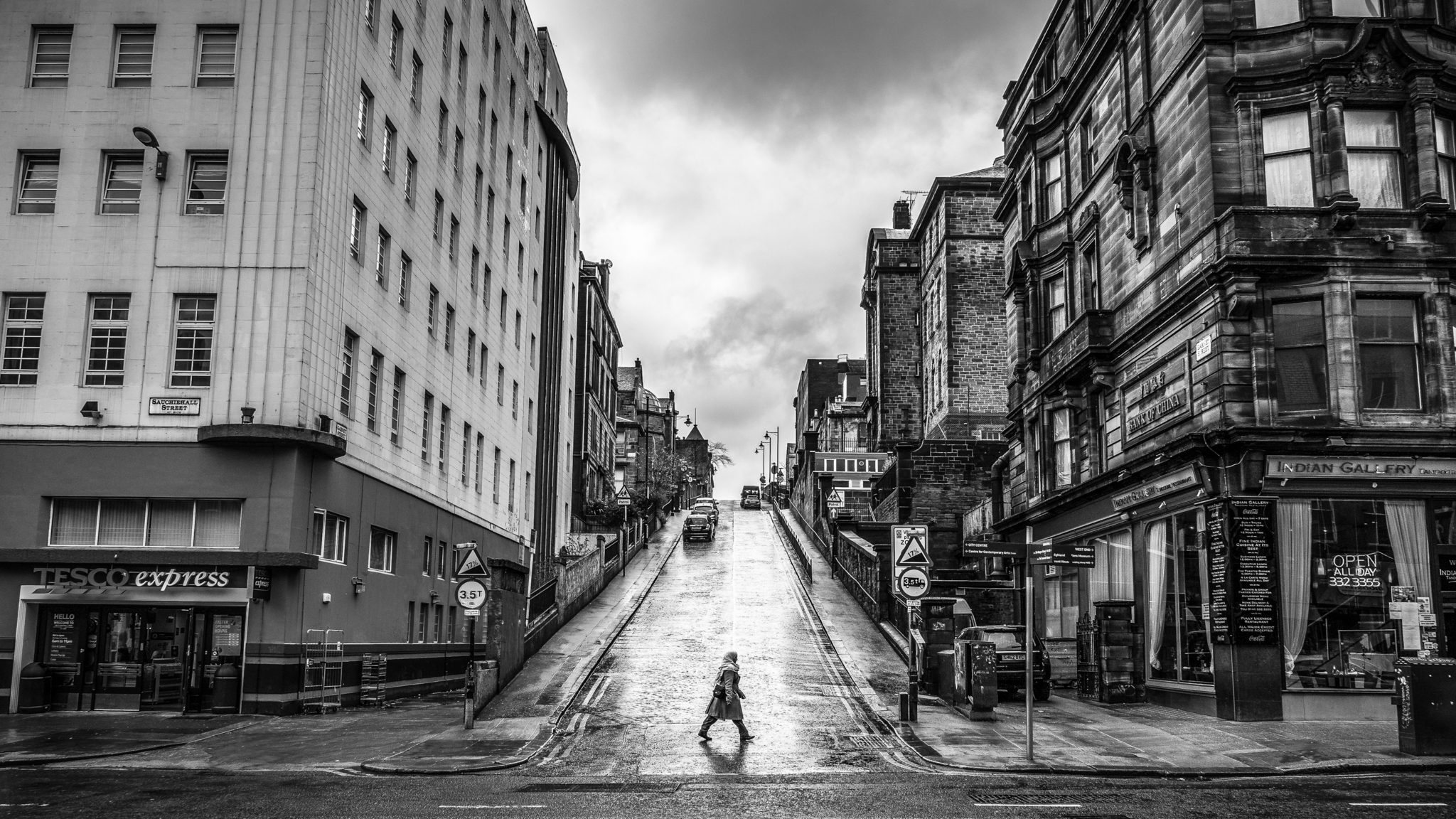 glasgow, scotland - street photography black and white (16523408534)