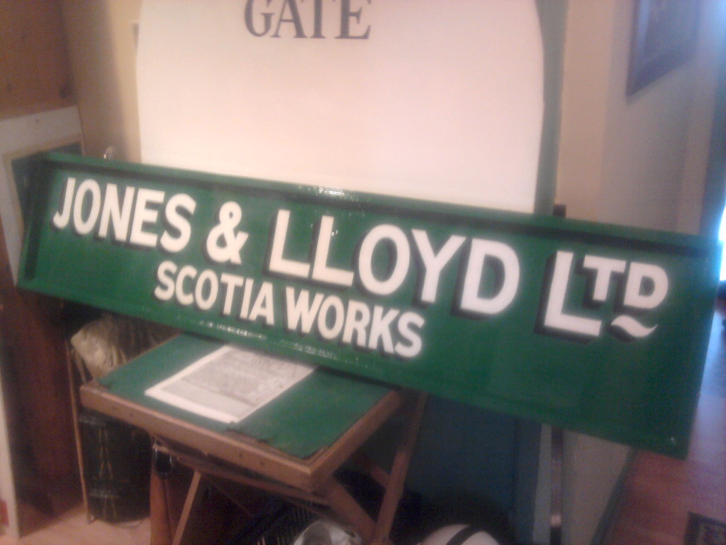avoncroft museum jones and lloyd hand painted sign