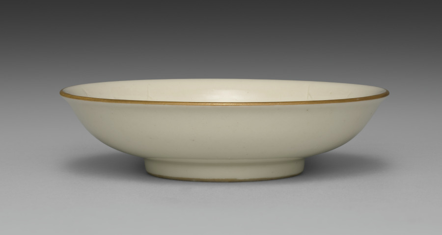 Small Dish from Dining Set with Plum Blossoms and Cracked-Ice