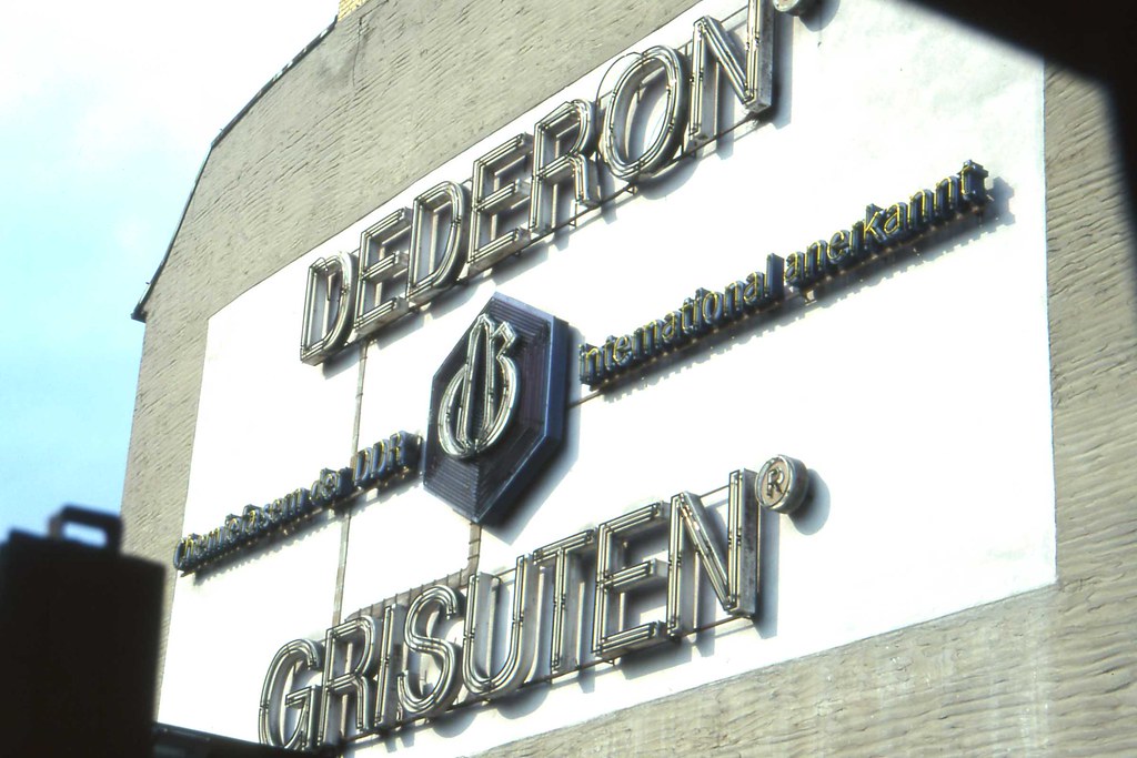 guben - ddr neon sign for dederon aug 1996