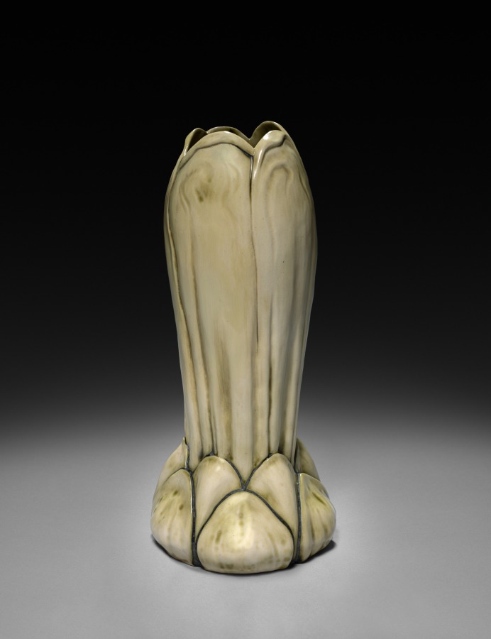 artichoke vase