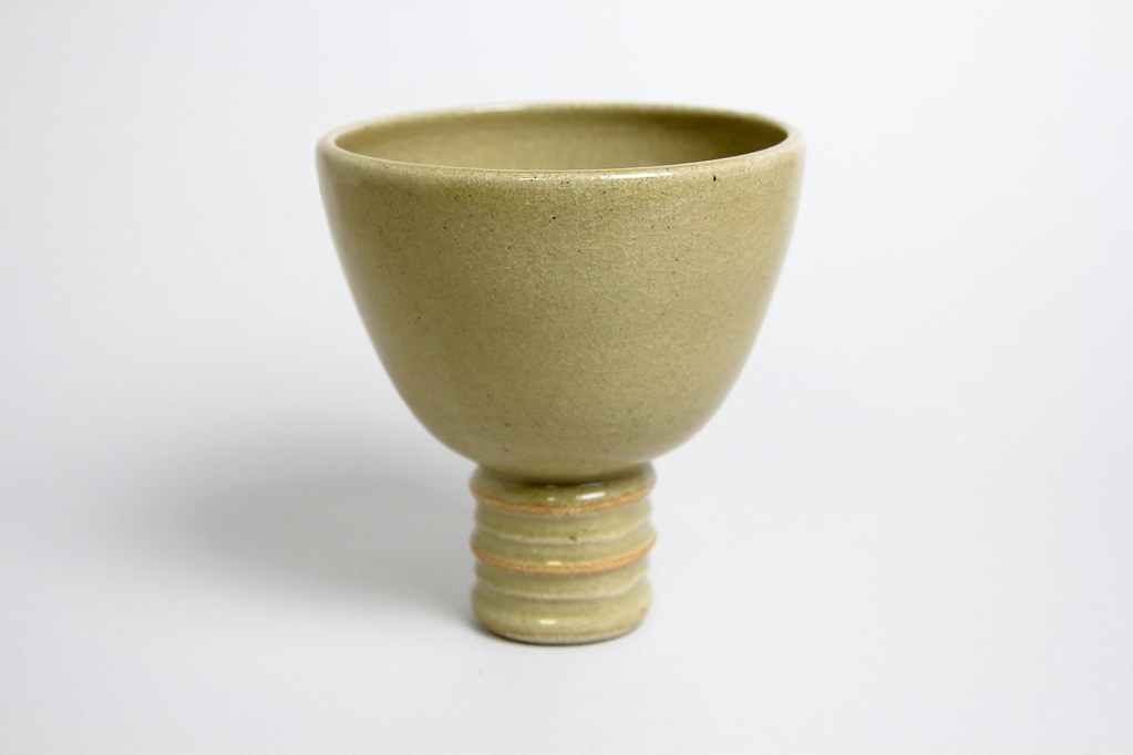 australian studio pottery vase mystery potter 'npj'?