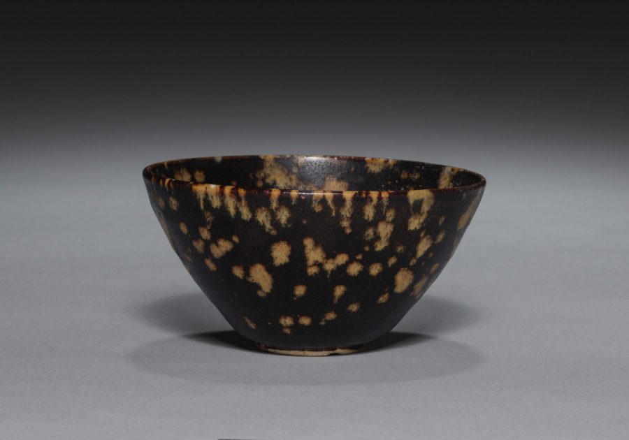 teabowl with tortoiseshell glaze